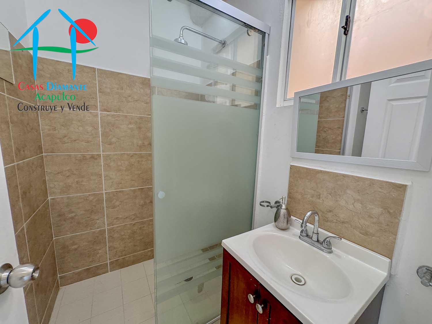 Marina Diamante Plenamar I 07 - Baño estancia 1